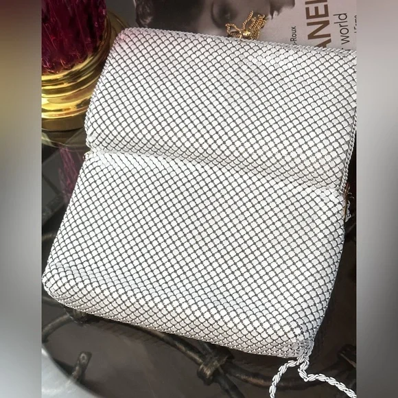 VINTAGE SUMMER STYLE!!!Whiting & Davis metal mesh crossbody - Picture 10 of 15